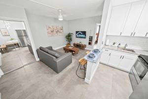 Holiday Park Apartments by Lowkl