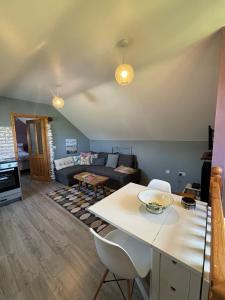 Newly refurbished Bespoke Self-Catering Apartment