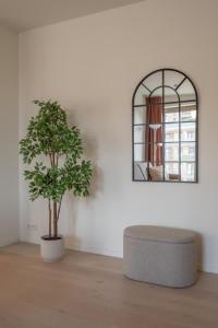 Modern Apartment with Private Terrace and Parking