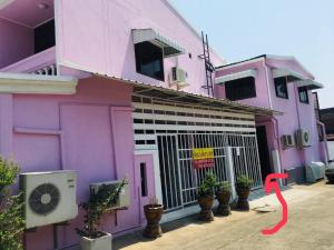 Charming Guest Room in Sanambin, Bangkok - Close to Night Market Airport