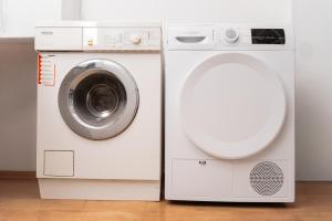 1400ft Central Rooftop Gym King Bed WFH