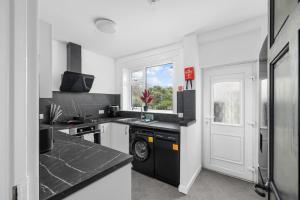 3BR Spacious Central Home in a Quiet Location in Montrose