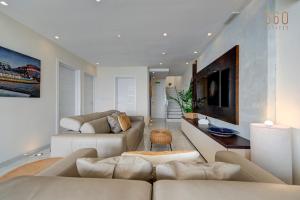 Luxury 3BR Seafront Duplex with Pool, Jacuzzi & Views by 360 Estates