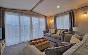 The Good Life, The Boulevard, Selsey