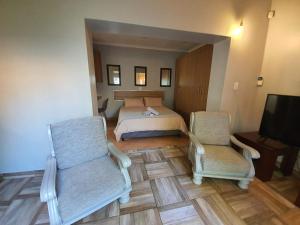 Guest house on Gillian UNIT 2