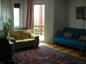 Z widokiem na EC1 i Teatr Wielki, parking