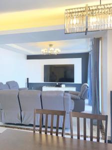 Urban Oasis Four Bedroom Furnished Home