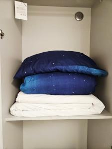 #2 Queen, SS# 2 minutes run to the sea, close to the sea, 5 minutes to Club D Oasis swimming pool, renewal fresh apartment