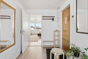 Family-friendly Top-Floor Apartment in the Center