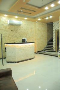 &Prince& pyramids& Sphinx & view&