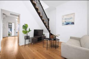 Stylish 3BR Terrace in Paddington Steps from CBD