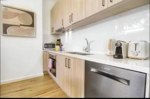 Stylish 3BR Terrace in Paddington Steps from CBD