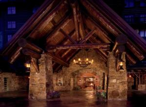 Bachelor Gulch Ritz-Carlton 2 Bedroom Mountain Residence With Ski In, Ski Out Access, Hot Tub, And Full Service Spa