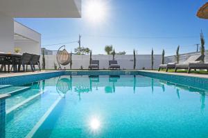 Princess Anne Luxury Villa - Large Pool