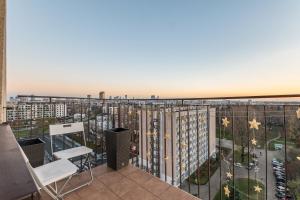 Broniewskiego 9E by Homeprime