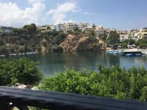 Lary's Family - Agios Nikolaos