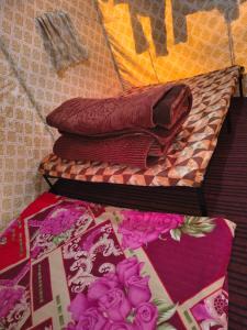 Shanti People Huts And Cafe