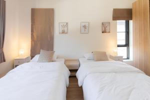 Sleep Shot Pool Villa