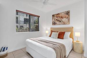 Laguna Escape - Swim-Out Retreat by Trinity Beach