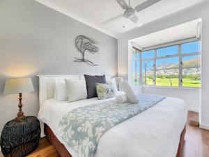 Mouille Point 2BR - Stadium Mountain Views