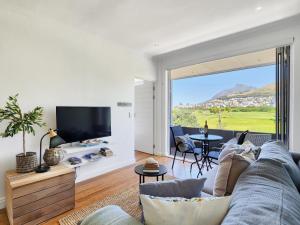 Mouille Point 2BR - Stadium Mountain Views