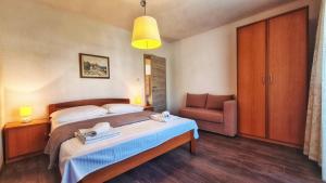 Große Wohnung In Palit Mit Privatem Balkon