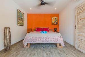 Villa Odil, Great Value 700m beach & 15m pool