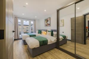 Majestic House - 2 BR - Borehamwood Station