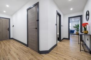 Majestic House - 2 BR - Borehamwood Station