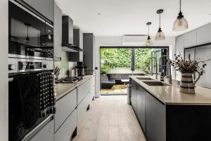 The Luxury Boutique London Townhouse & AC