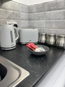 Modern and Spacious Home CITY CENTRE location and FREE parking