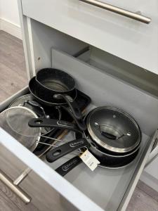 Modern and Spacious Home CITY CENTRE location and FREE parking