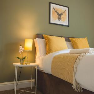 Modern 3BR Home in Coventry Garden & Parking