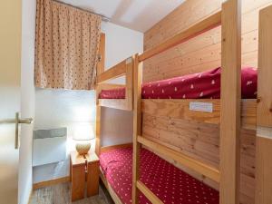 Studio cabine avec terrasse, accès direct aux pistes, idéal familles - FR-1-356-305