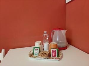 Adriatic Room 50 m dalla stazione Ferroviaria di Ciampino e dalla navetta aeroportuale