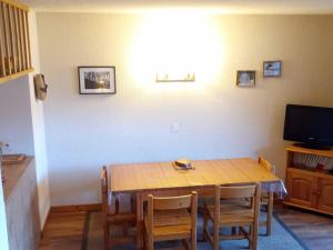 Duplex 3 Pièces avec Piscine à Saint-Jean-dAulps, 6 Pers - FR-1-573-25