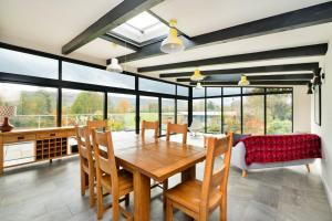 Finest Retreats - Yonder Castle Hill