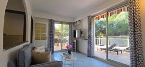 LX173 Studio grande terrasse vue mer tres calme