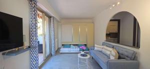 LX173 Studio grande terrasse vue mer tres calme