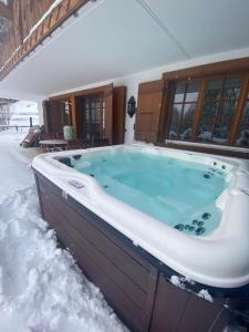 Luxurious Flat with Jacuzzi Sauna