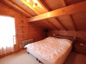Chalet 3 chambres 8 pers avec cheminée et parking à 1000m des pistes - FR-1-572-49