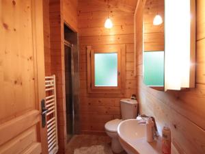 Chalet 3 chambres 8 pers avec cheminée et parking à 1000m des pistes - FR-1-572-49