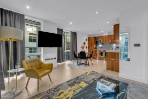 MySquare Two Bed Serviced Apt in Old Street