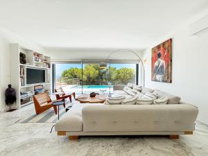 Villa Kilada on the Rocks