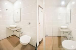 Hotel Sarita - Near Surat Railway Station