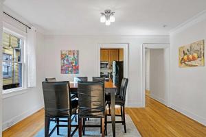 Spacious 6B6B duplex in Seattle