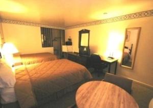 Budget Host Inn