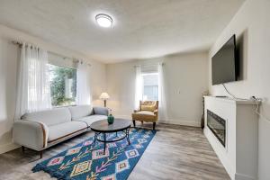 3 Mi to Auburn Station! Commuter-Friendly Home