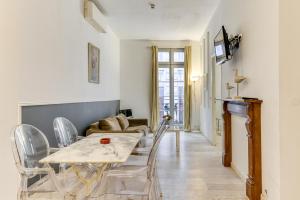 Balcon de ville - Premiere Conciergerie