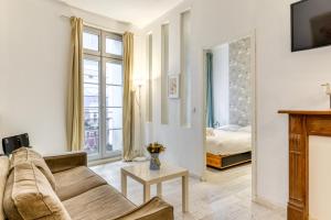 Balcon de ville - Premiere Conciergerie